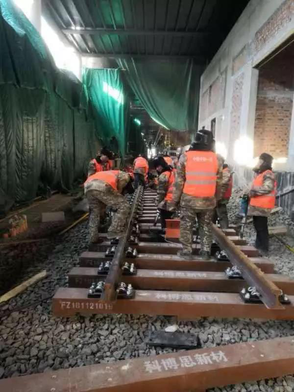 今日頭條、北京日報：13號線清河站撥線工程倒計時，京城地鐵首  次鋪上樹脂軌枕
